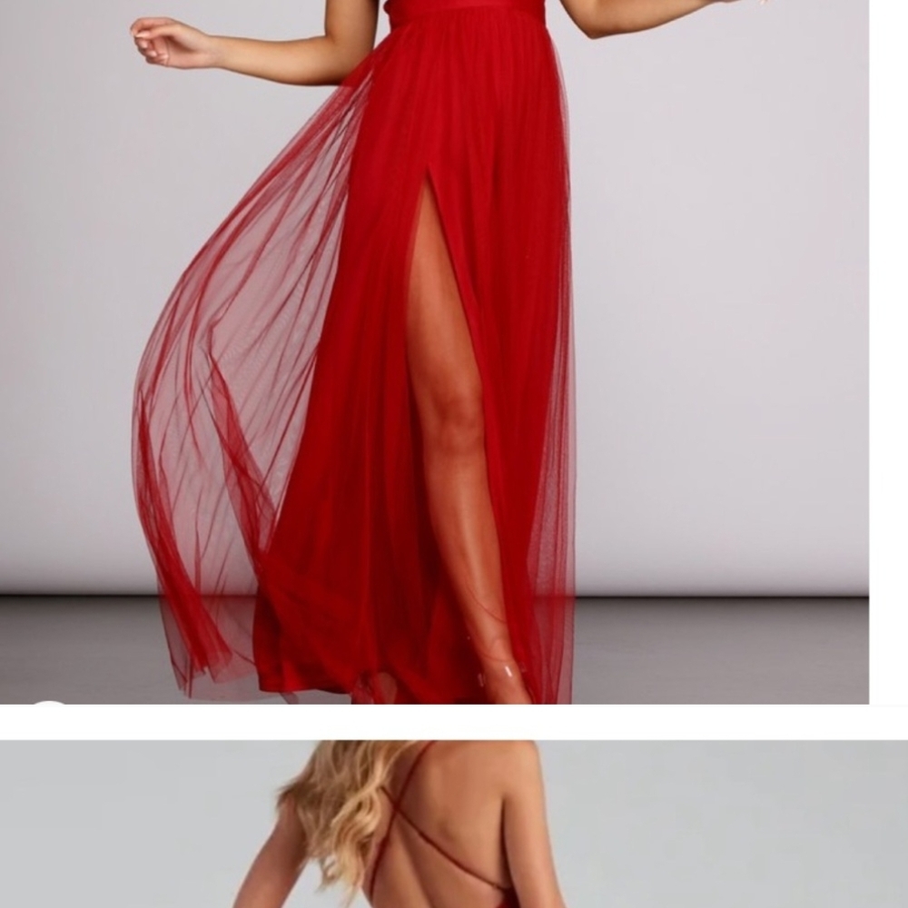 Elegant Red Gown - Picture 4 of 15